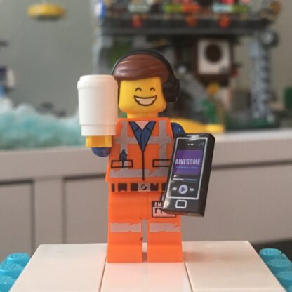 The LEGO Movie 2 Minifigure Awesome Remix Emmet - Image 2