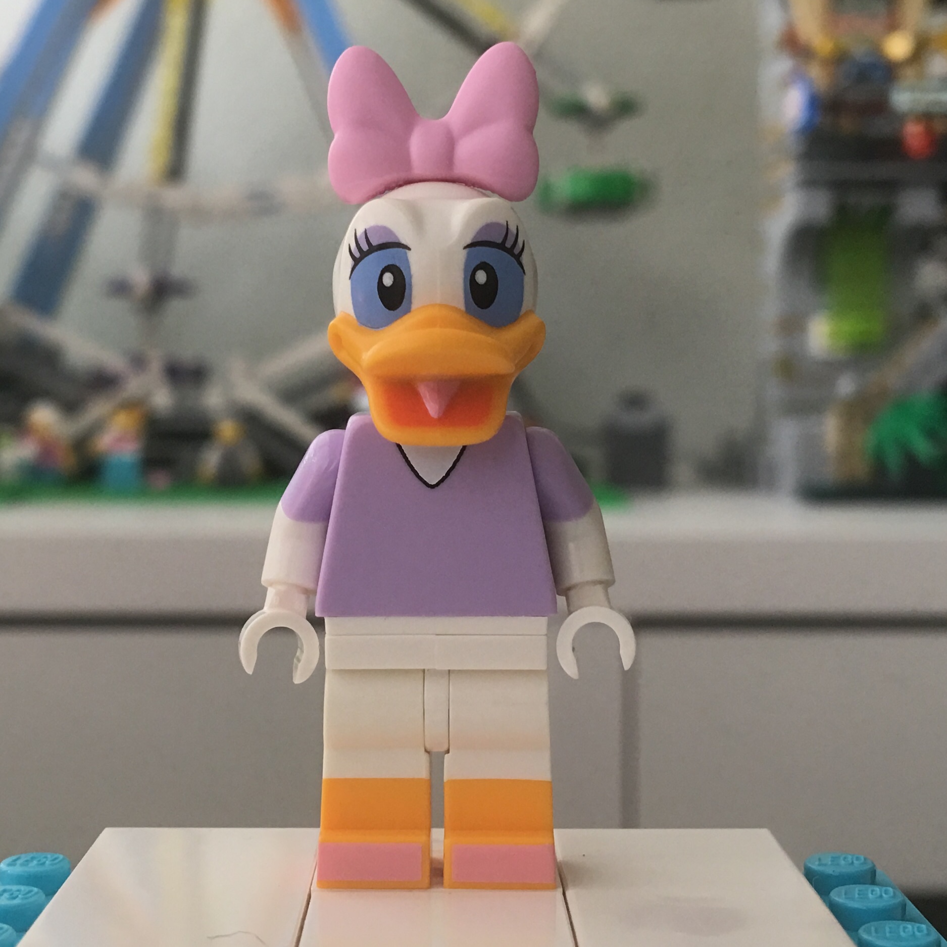 New LEGO Minifigures Disney Series 71012 Daisy Duck