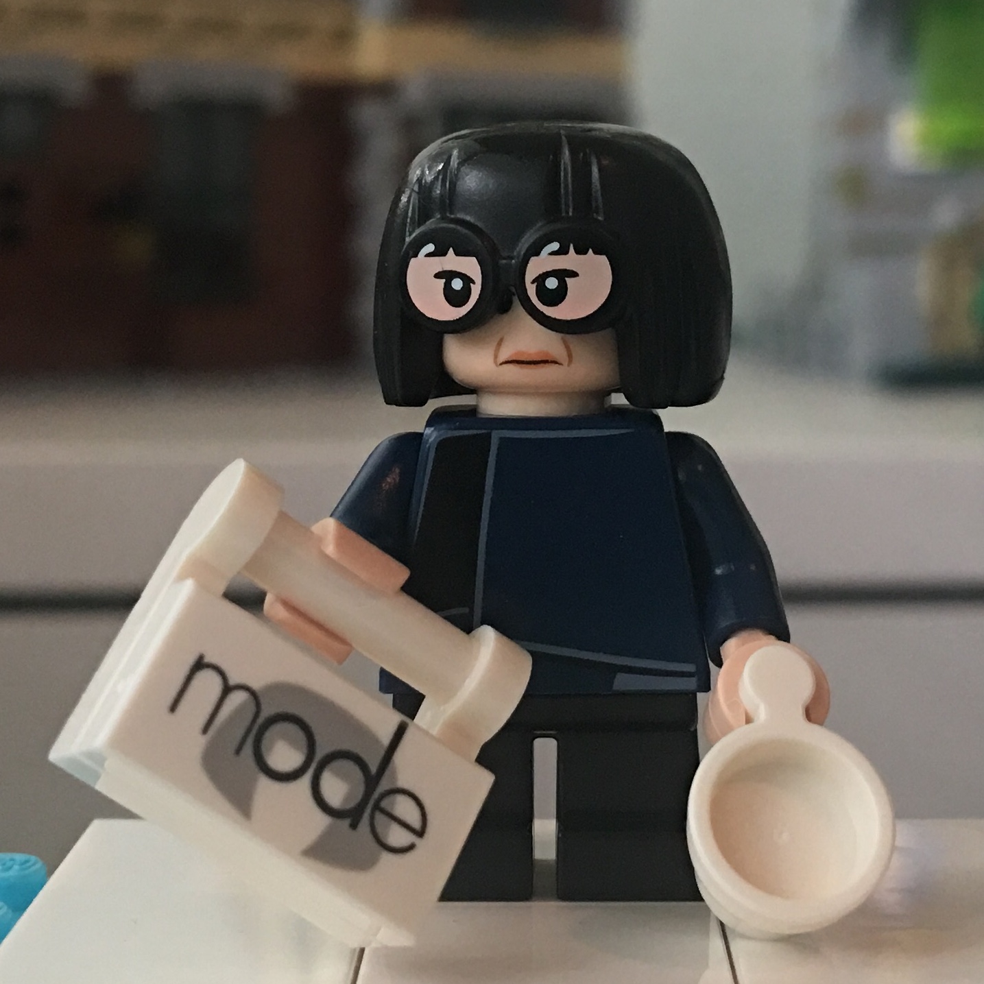 LEGO Edna Mode The Incredibles DISNEY PIXAR SERIES 2 minifig minifigure 71024 