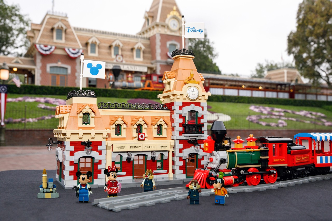 NEW LEGO Disney Train Station