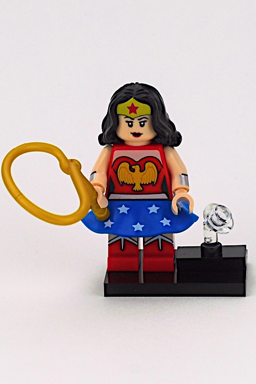 Lego Minifigures DC Series Wonder Woman New In Pack 71026