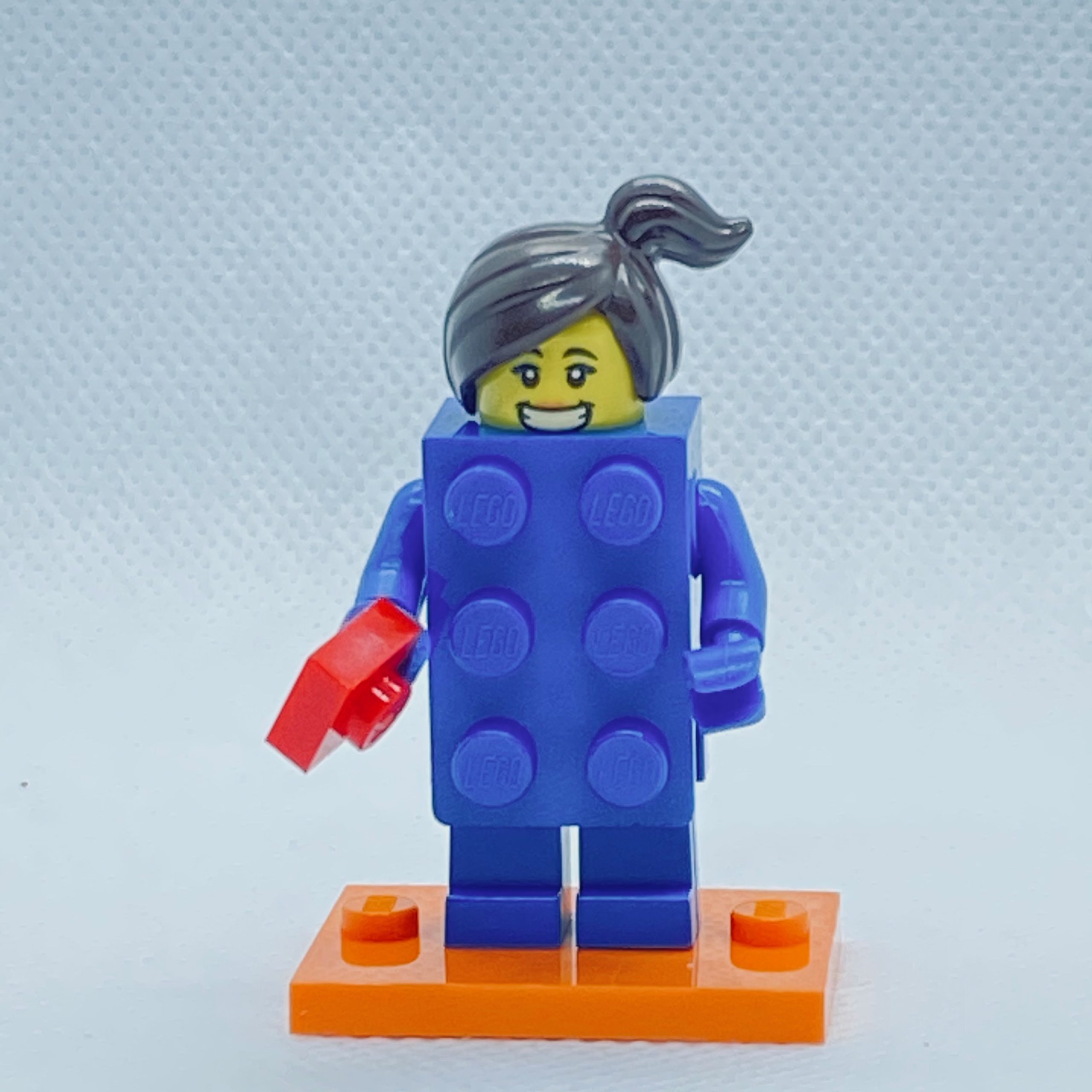 LEGO Series 18: LEGO Brick Suit Girl