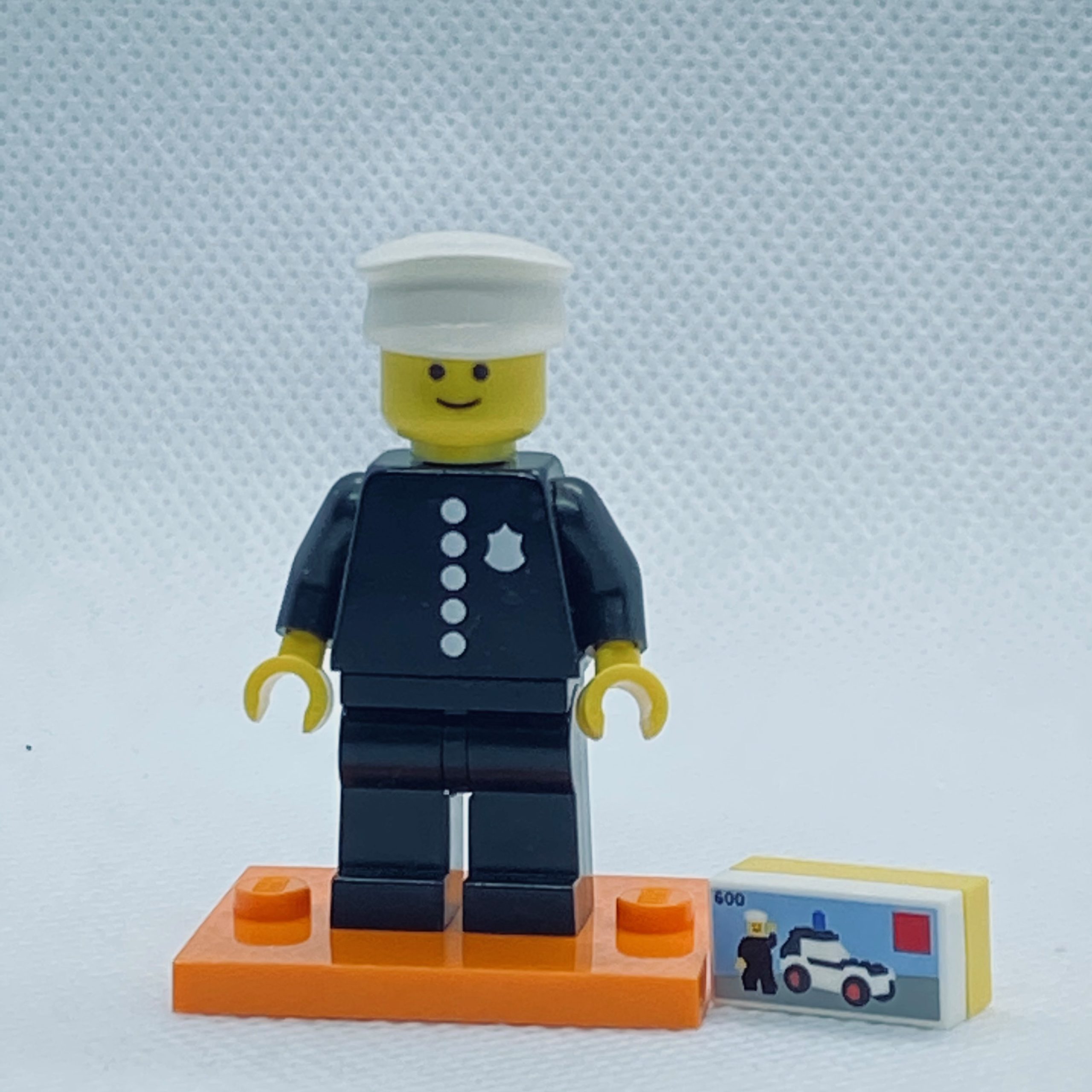 LEGO 71021 CMF Series 18 Minifigures 1978 Classic Police Officer Brick Land