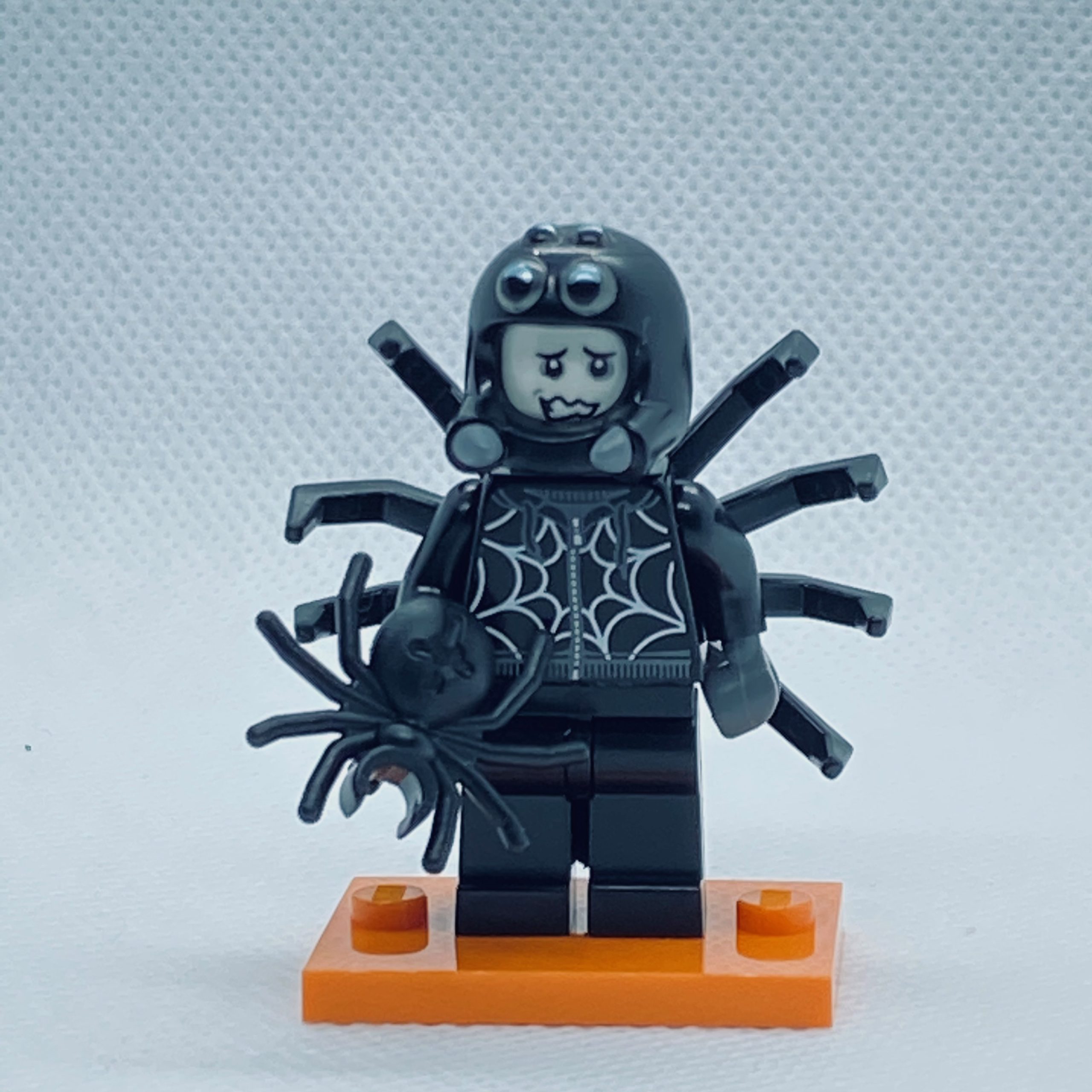 LEGO MINIFIGURE SERIES 18 PARTY SPIDER SUIT GUY 71021 BUY ANY 3 GET 4TH FREE 