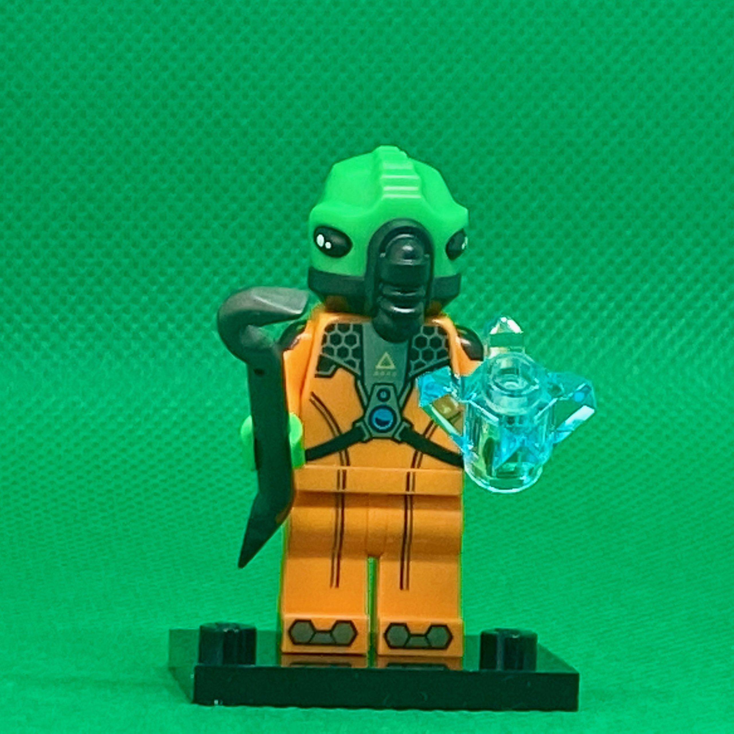 LEGO Minifigures series 21 - Alien with crystal - Extra Extra Bricks