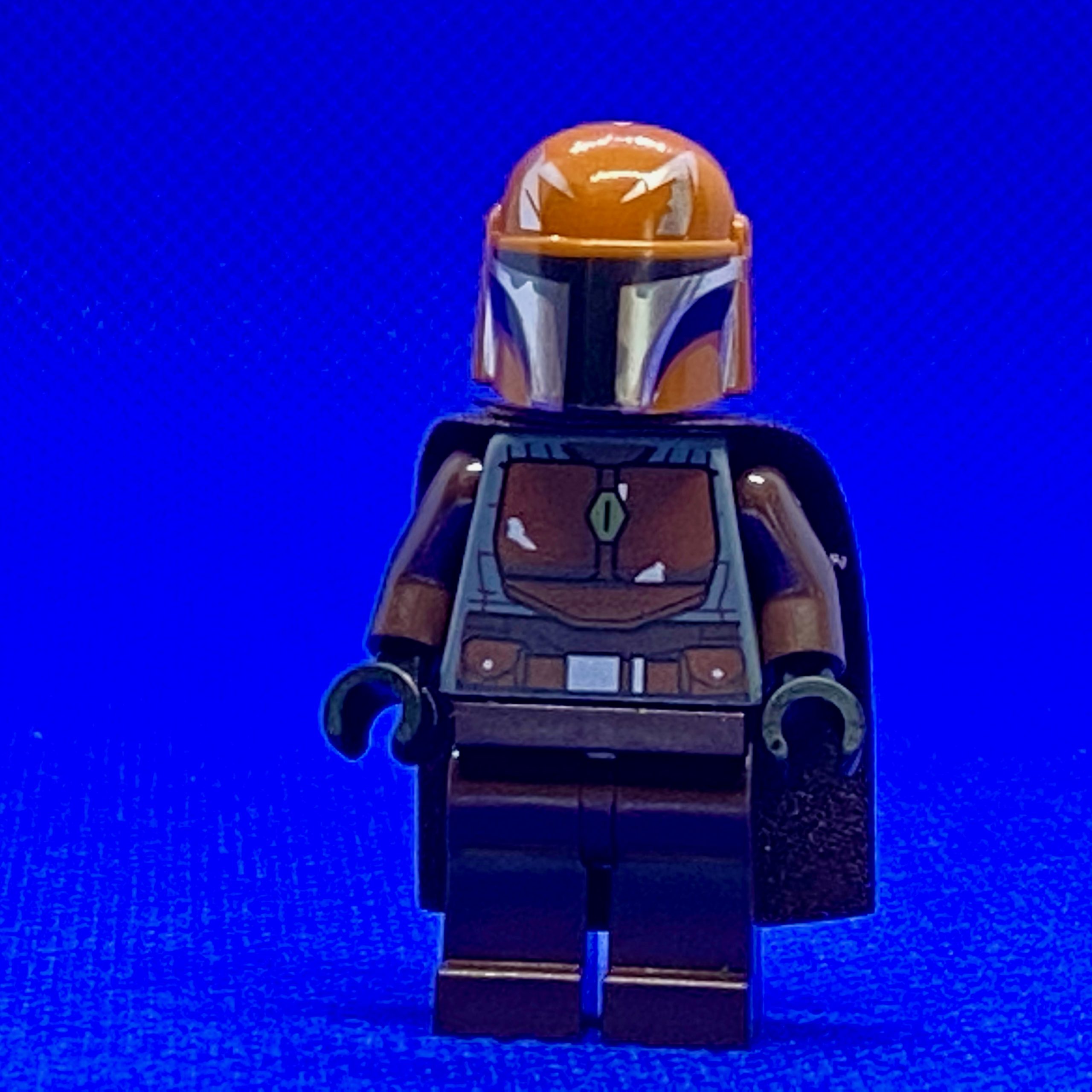 Lego Star Wars Mandalorian Warrior Female Brown Cape Green Helmet from 75267