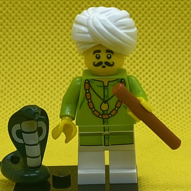 Details about   LEGO Collectible Minifigure Series 13 SNAKE CHARMER Complete w/ Black Base 