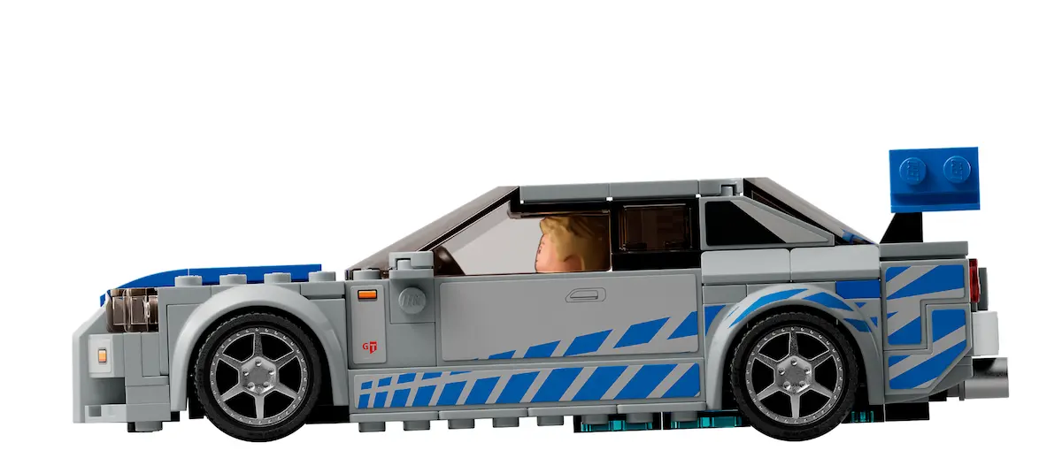 LEGO 2 Fast 2 Furious Nissan Skyline Side view