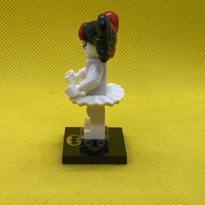 Disco Harley Quinn, The LEGO Batman Movie, Series 2 Minifigure - Image 3